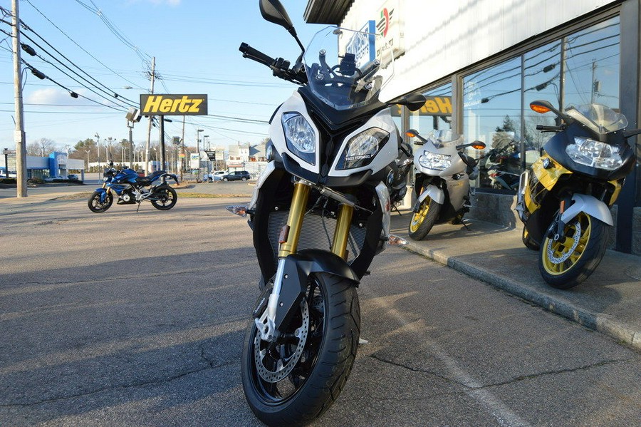 2016 BMW S 1000 XR Light White / Granite Grey Metallic / Racing Red