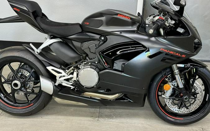 2024 Ducati Panigale V2 Black on Black