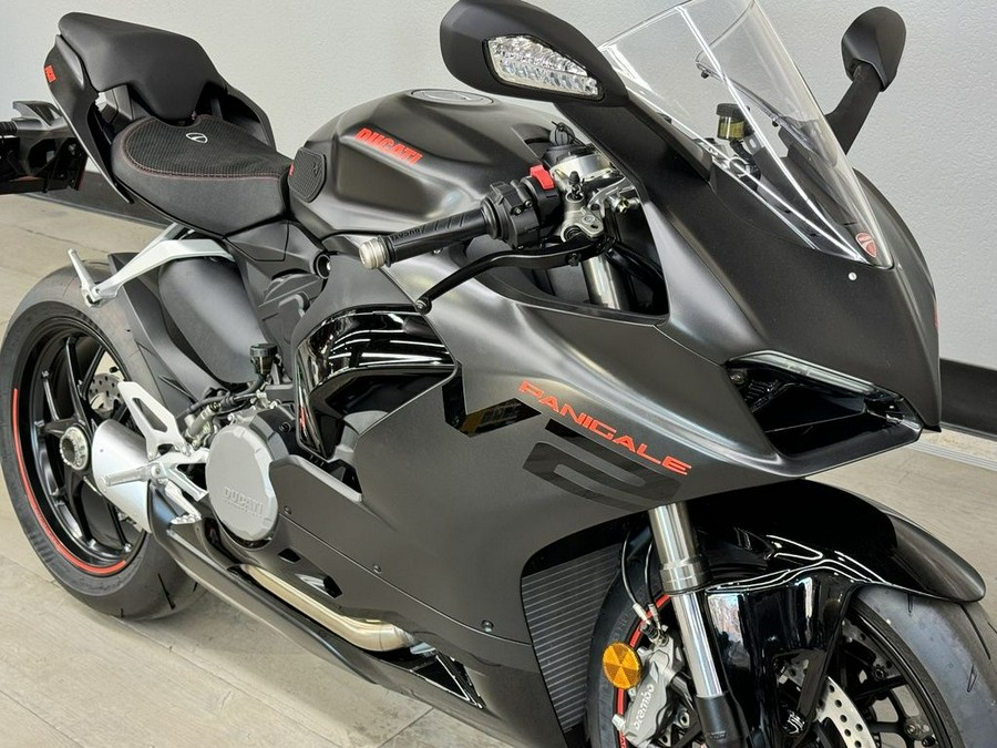 2024 Ducati Panigale V2 Black on Black