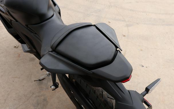 2026 YAMAHA YZFR3 ABS