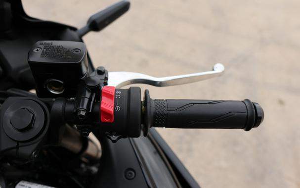 2026 YAMAHA YZFR3 ABS