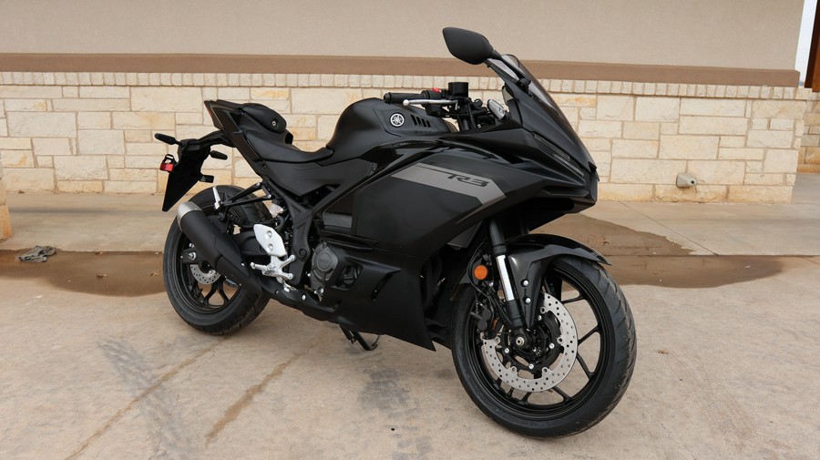 2026 YAMAHA YZFR3 ABS