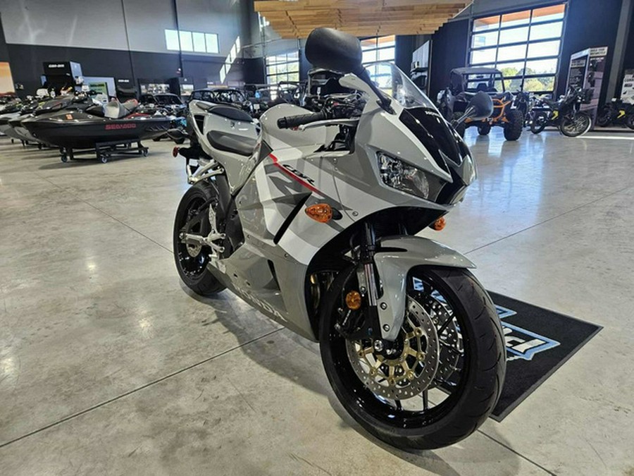2026 Honda CBR600RR ABS