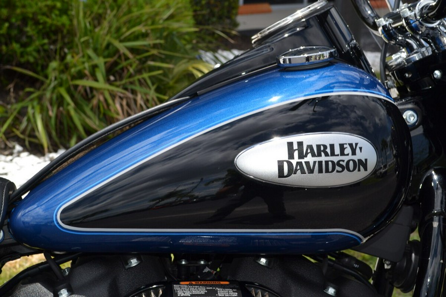 2022 Harley-Davidson Heritage Classic 114 Reef Blue/Vivid Black - FLHCS
