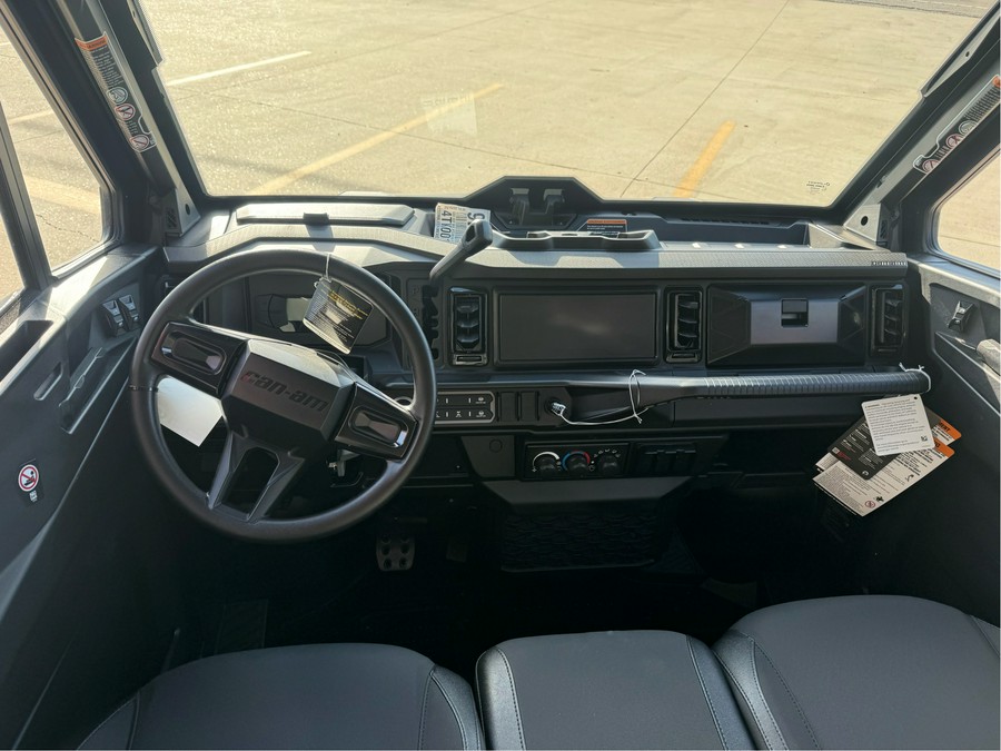 2026 Can-Am Defender MAX XT CAB HD11