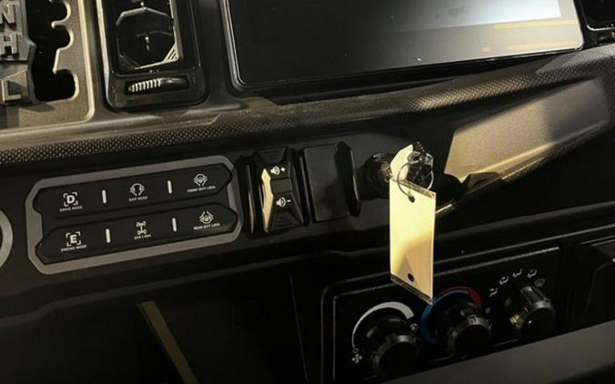 2026 Can-Am Defender MAX Lone Star Cab HD11