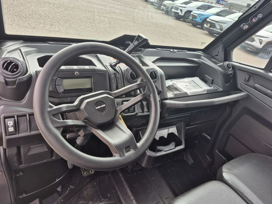2026 Can-Am® Defender MAX DPS CAB HD10