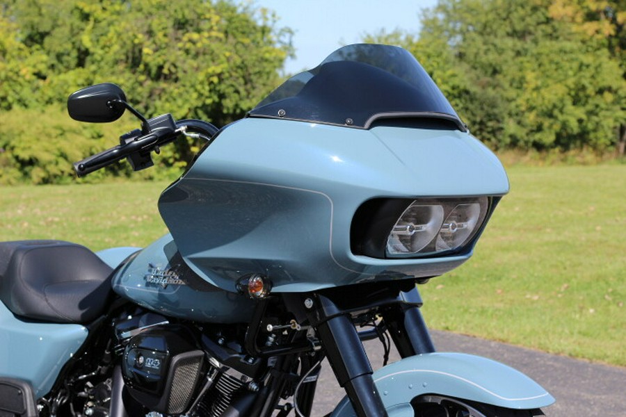 FLTRT 2024 Road Glide 3