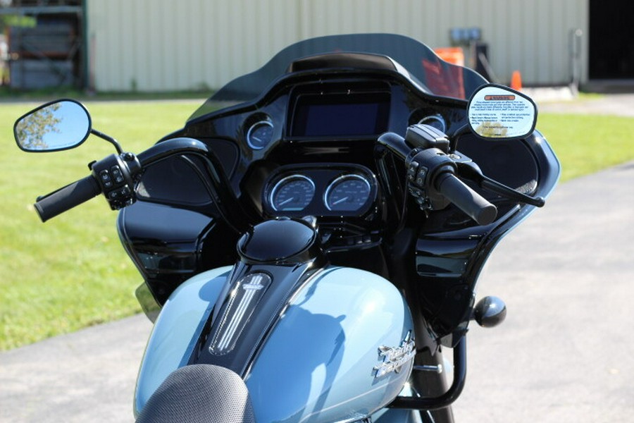 FLTRT 2024 Road Glide 3