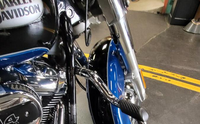 2022 Harley-Davidson Heritage Classic 114 Reef Blue/Vivid Black