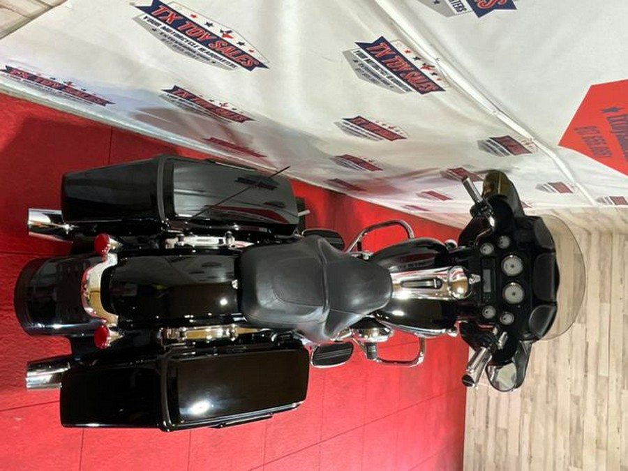 2011 Harley-Davidson Street Glide Base