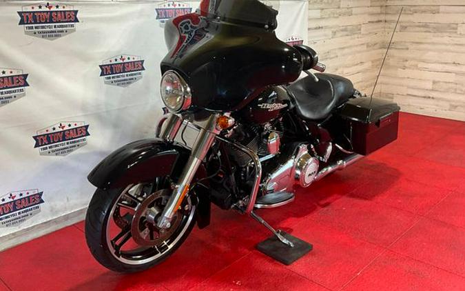 2011 Harley-Davidson Street Glide Base