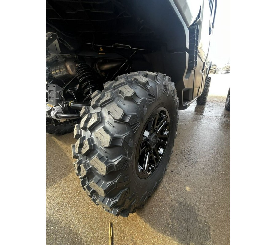 2026 Can-Am Defender MAX Limited HD11