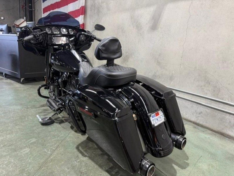 2018 Harley-Davidson® FLHXS - Street Glide® Special