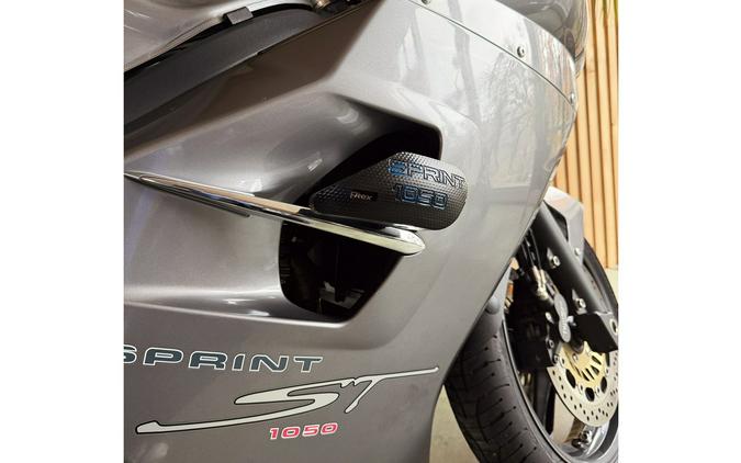 2008 Triumph SPRINT ST