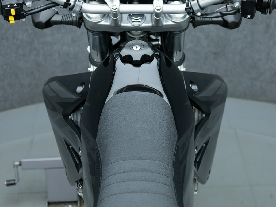 2024 SUZUKI DRZ400S