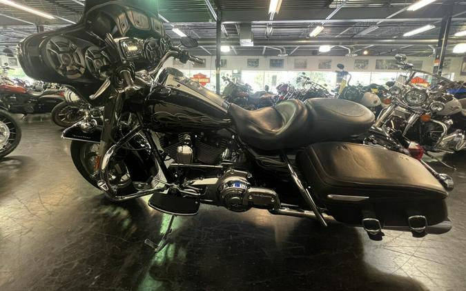 2009 Harley-Davidson Road King Classic Vivid Black FLHRCI