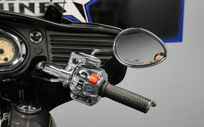 2016 Indian Motorcycle® Roadmaster® Steel Gray and Thunder Black