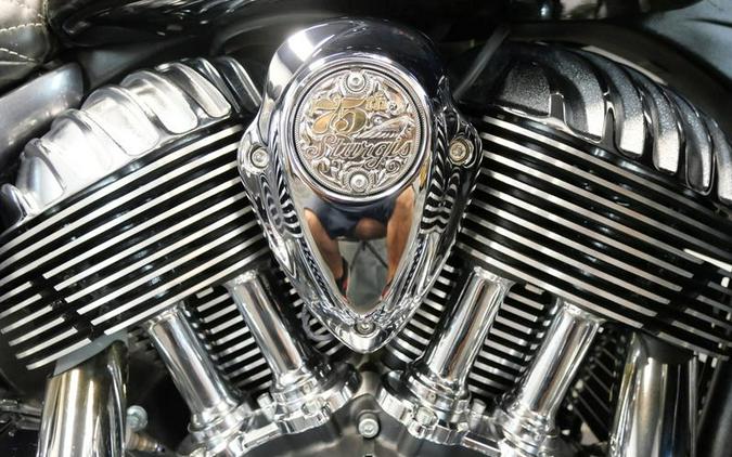 2016 Indian Motorcycle® Roadmaster® Steel Gray and Thunder Black