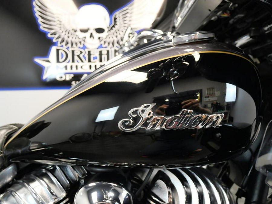2016 Indian Motorcycle® Roadmaster® Steel Gray and Thunder Black