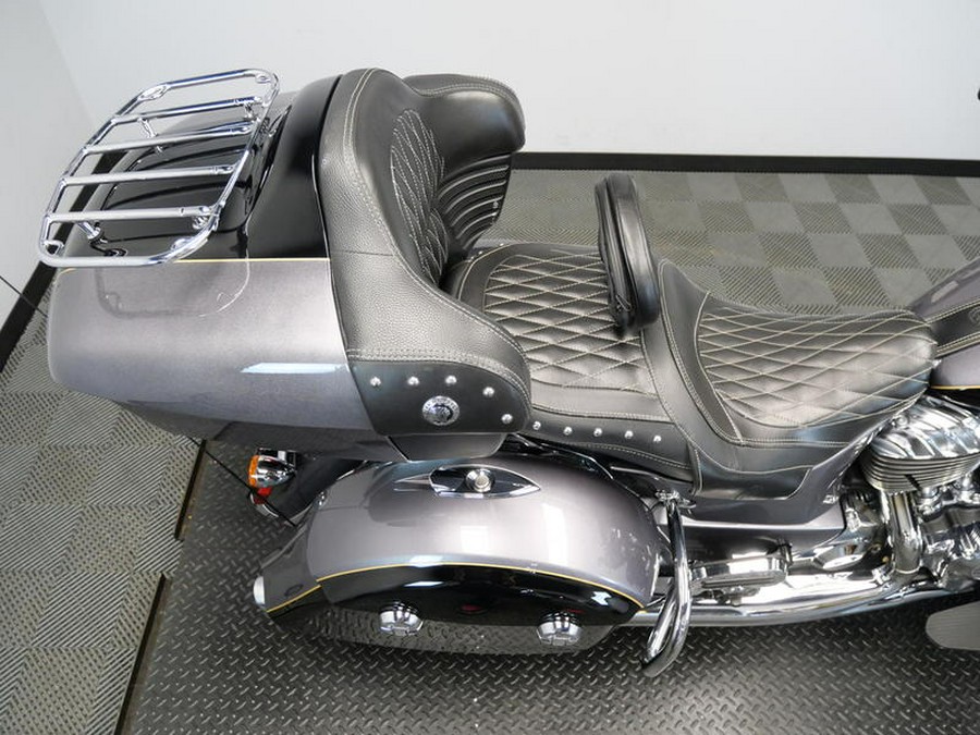 2016 Indian Motorcycle® Roadmaster® Steel Gray and Thunder Black