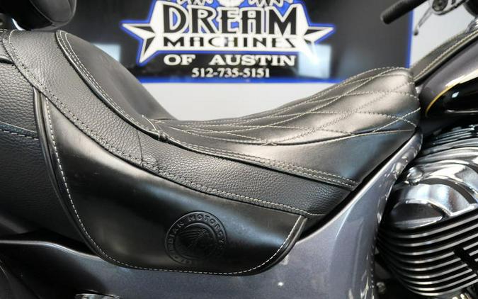 2016 Indian Motorcycle® Roadmaster® Steel Gray and Thunder Black