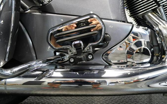 2016 Indian Motorcycle® Roadmaster® Steel Gray and Thunder Black