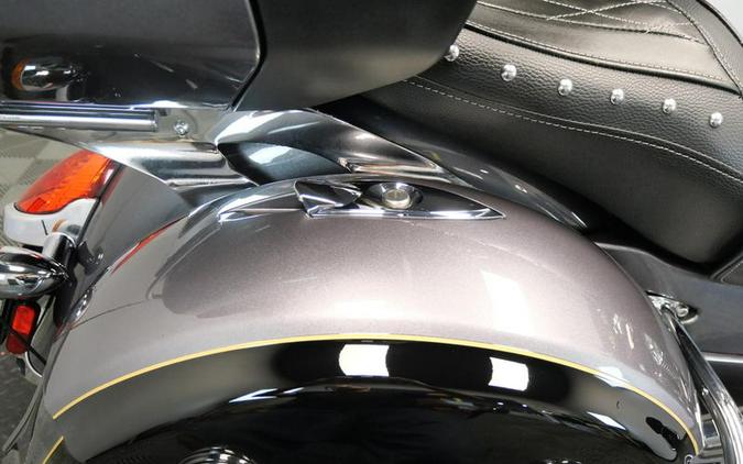 2016 Indian Motorcycle® Roadmaster® Steel Gray and Thunder Black