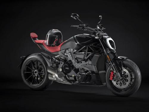 2022 Ducati XDiavel Nera First Look Photo Gallery