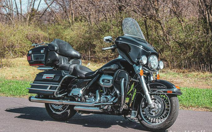 2010 Harley-Davidson® FLHTCU - Ultra Classic® Electra Glide