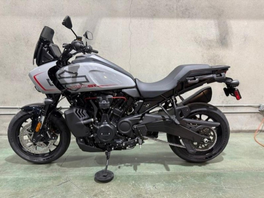 2025 Harley-Davidson® RA1250ST - Pan America® 1250 ST