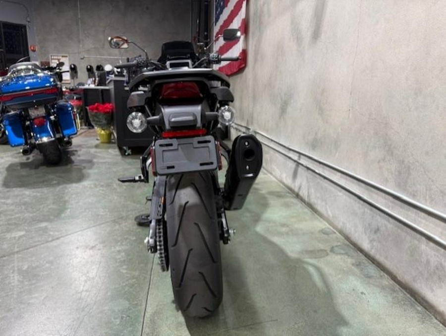 2025 Harley-Davidson® RA1250ST - Pan America® 1250 ST