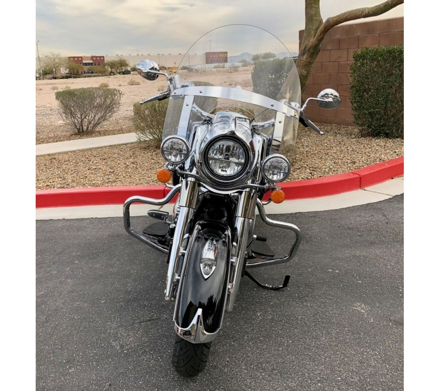 2024 Indian Motorcycle® Springfield® Black Metallic/Titanium Metallic