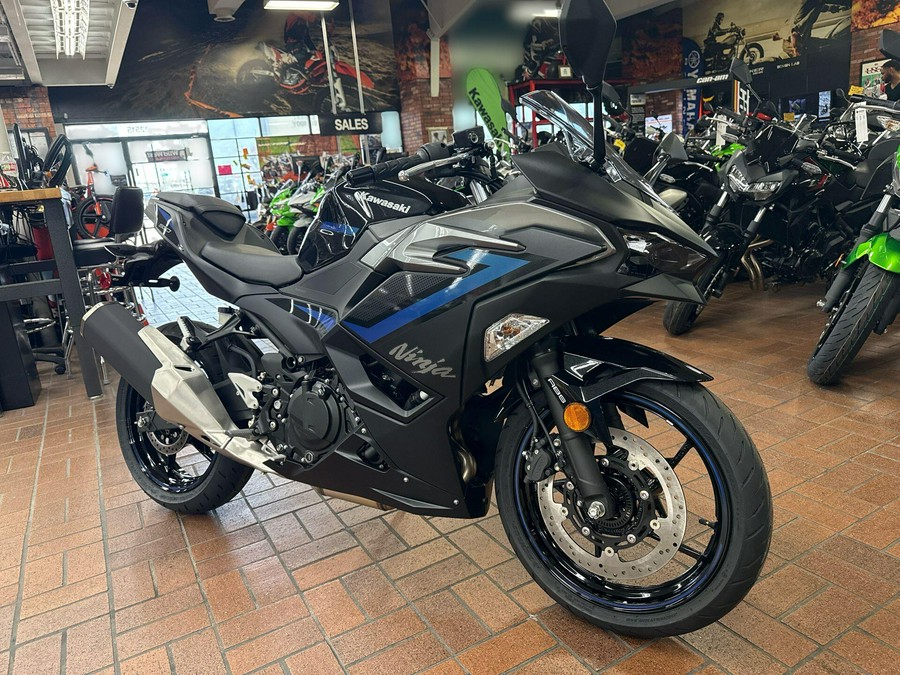 2025 Kawasaki NINJA 500 ABS
