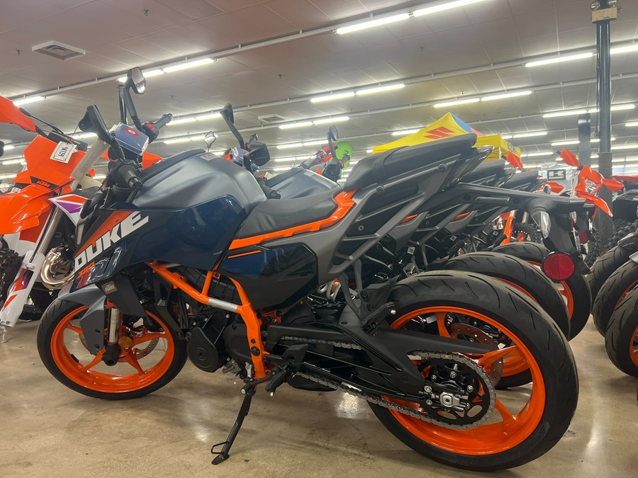 2024 KTM Duke 390