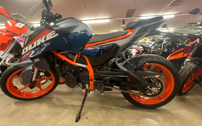 2024 KTM Duke 390