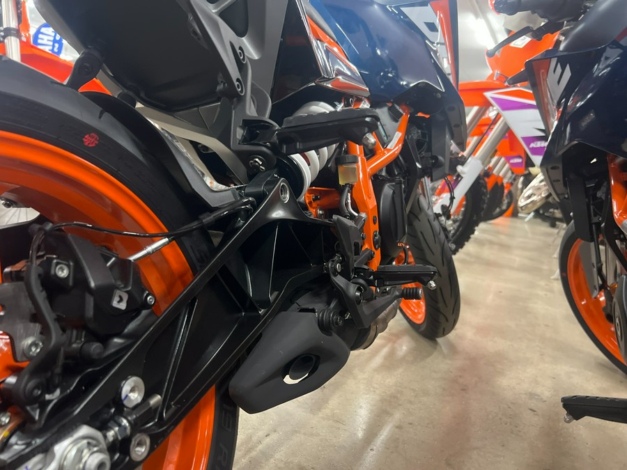 2024 KTM Duke 390