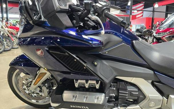 2018 Honda® Gold Wing Tour Pearl Hawkseye Blue