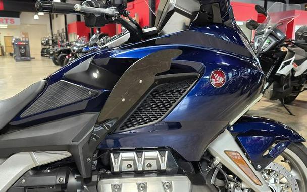 2018 Honda® Gold Wing Tour Pearl Hawkseye Blue