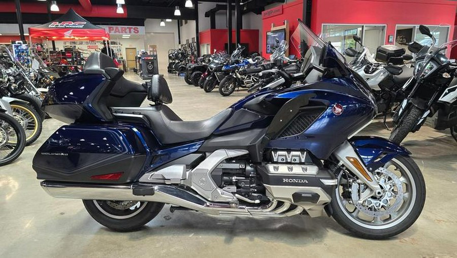 2018 Honda® Gold Wing Tour Pearl Hawkseye Blue