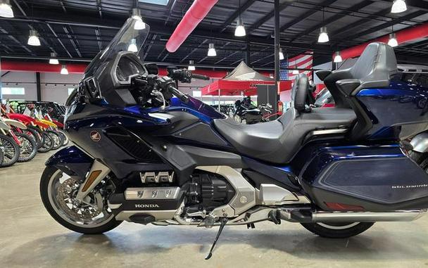 2018 Honda® Gold Wing Tour Pearl Hawkseye Blue