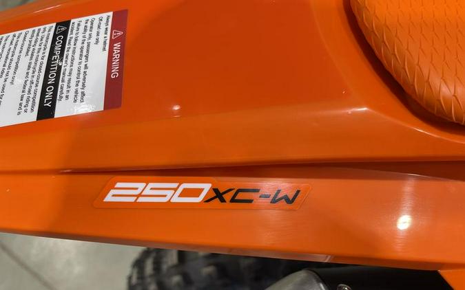 2025 KTM 250 XC-W