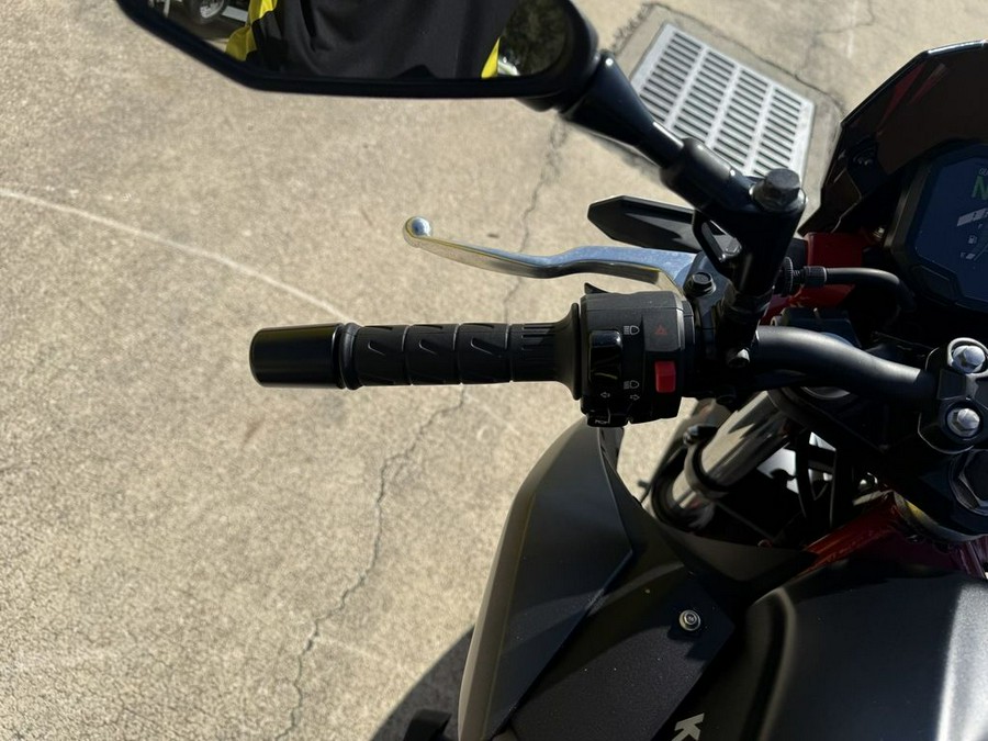 2024 Kawasaki Z500 SE ABS