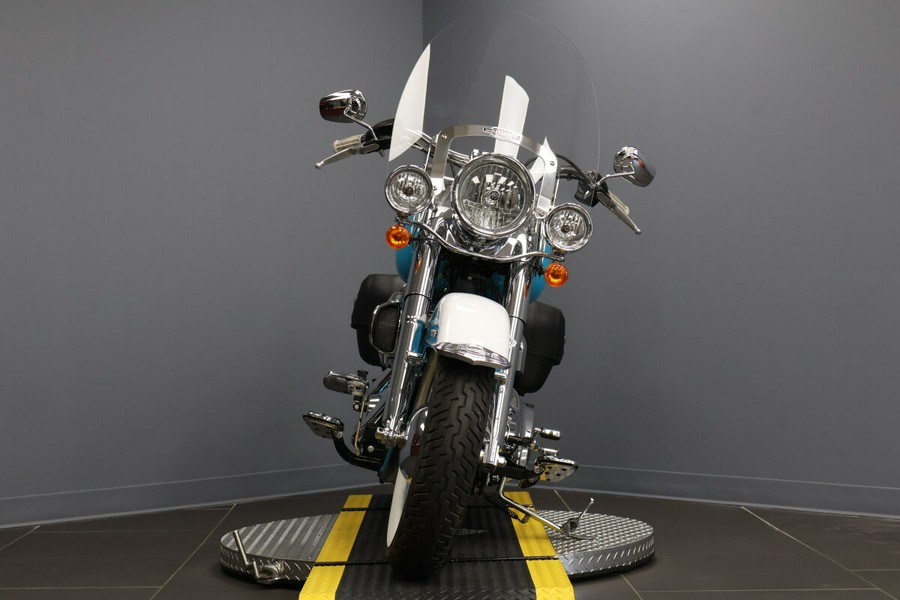 2016 Harley-Davidson® Softail® Deluxe Two-Tone Crushed Ice Pearl/Frosted Teal Pearl