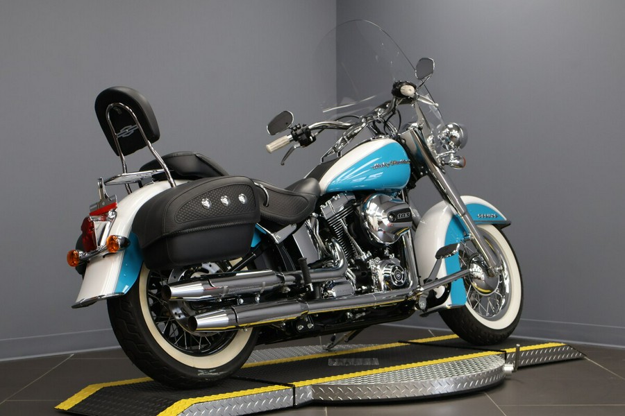 2016 Harley-Davidson® Softail® Deluxe Two-Tone Crushed Ice Pearl/Frosted Teal Pearl