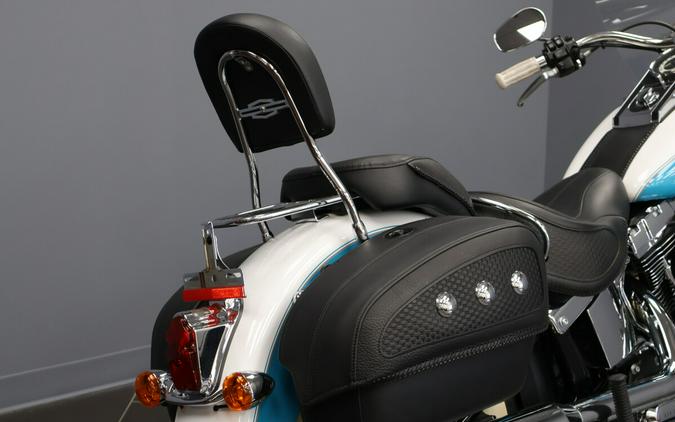 2016 Harley-Davidson® Softail® Deluxe Two-Tone Crushed Ice Pearl/Frosted Teal Pearl