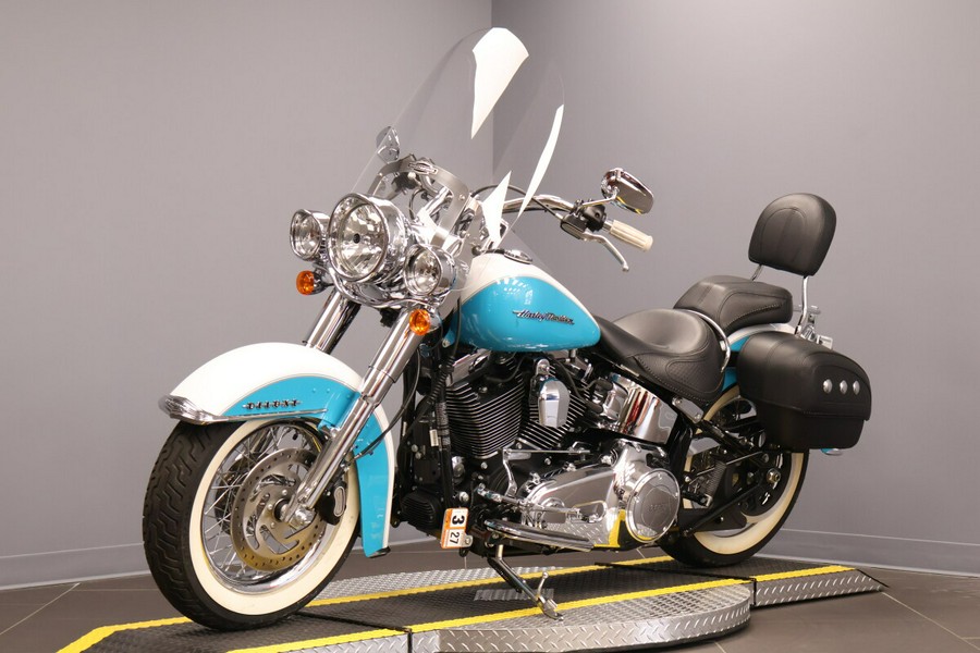 2016 Harley-Davidson® Softail® Deluxe Two-Tone Crushed Ice Pearl/Frosted Teal Pearl