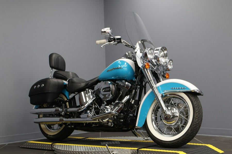 2016 Harley-Davidson® Softail® Deluxe Two-Tone Crushed Ice Pearl/Frosted Teal Pearl