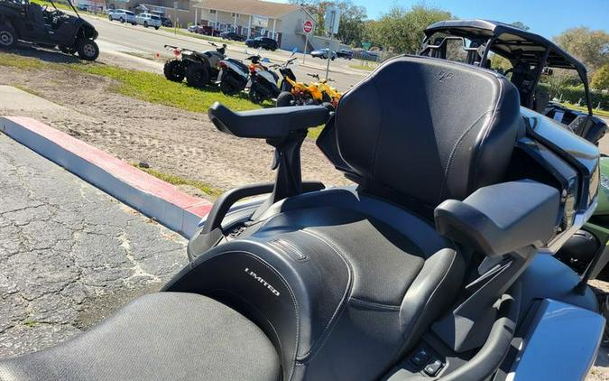 2022 Can-Am® Spyder RT Base