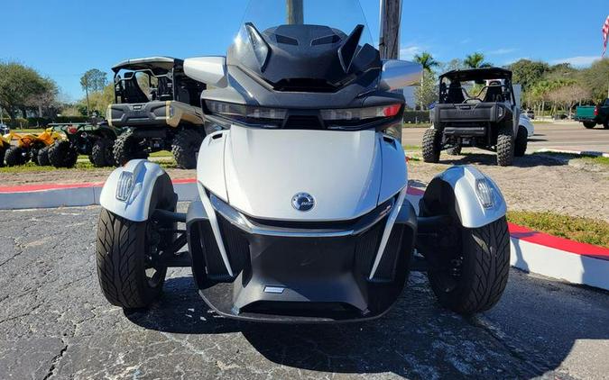 2022 Can-Am® Spyder RT Base